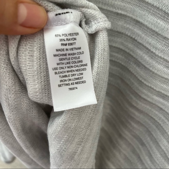 St. John’s Bay Plus women’s long sleeve pullover sweater, size OX, light grey - Picture 4 of 5